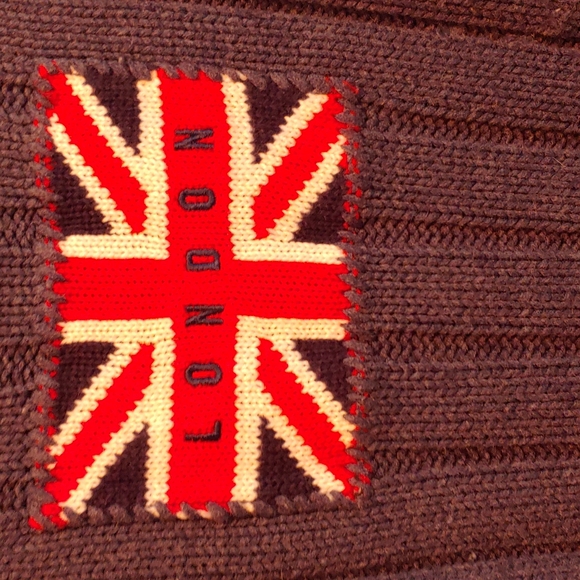 Sweater - Picture 3 of 4